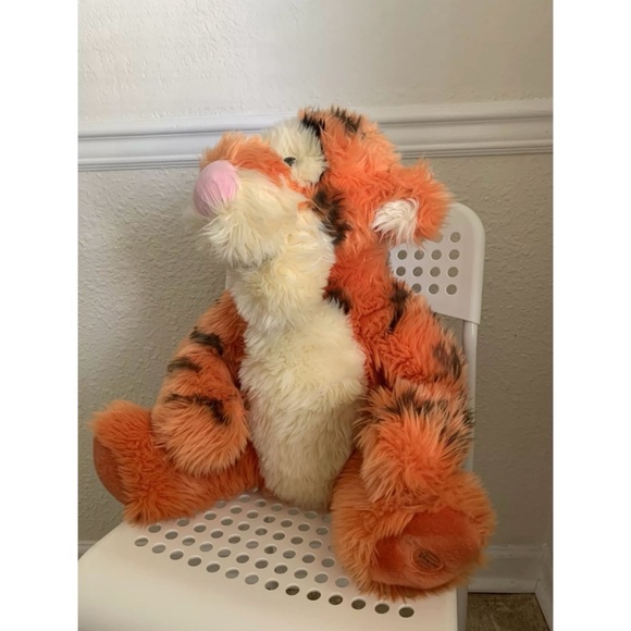 Disney Store Cuddler Tigger 18” - Picture 2 of 7